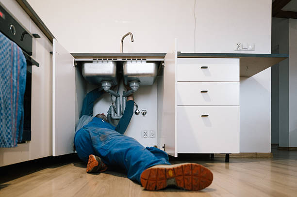 Professional Leak Detection technician working in Charlotte, MI